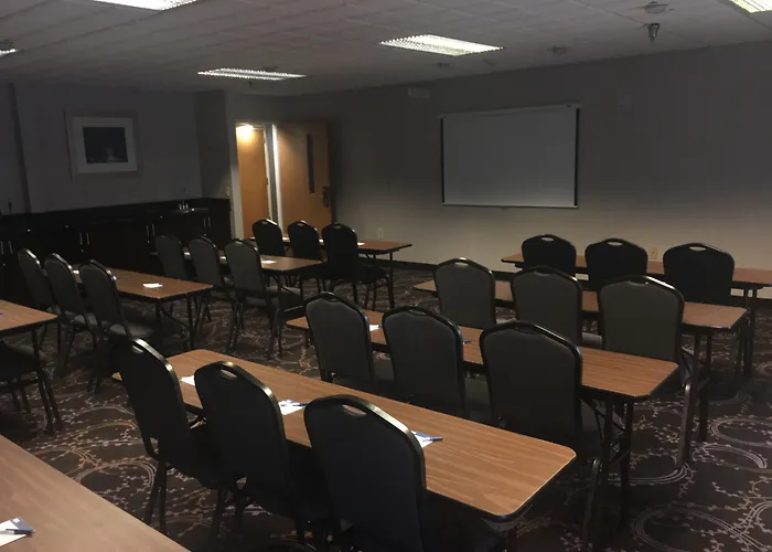 Holiday Inn Express Hotel & Suites Laurinburg By Ihg