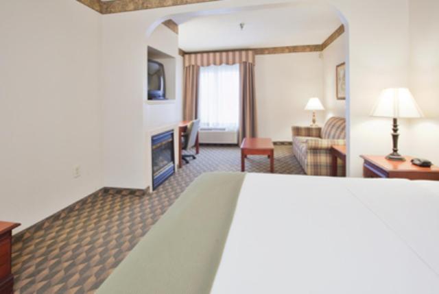 Hotel Express & By Ihg