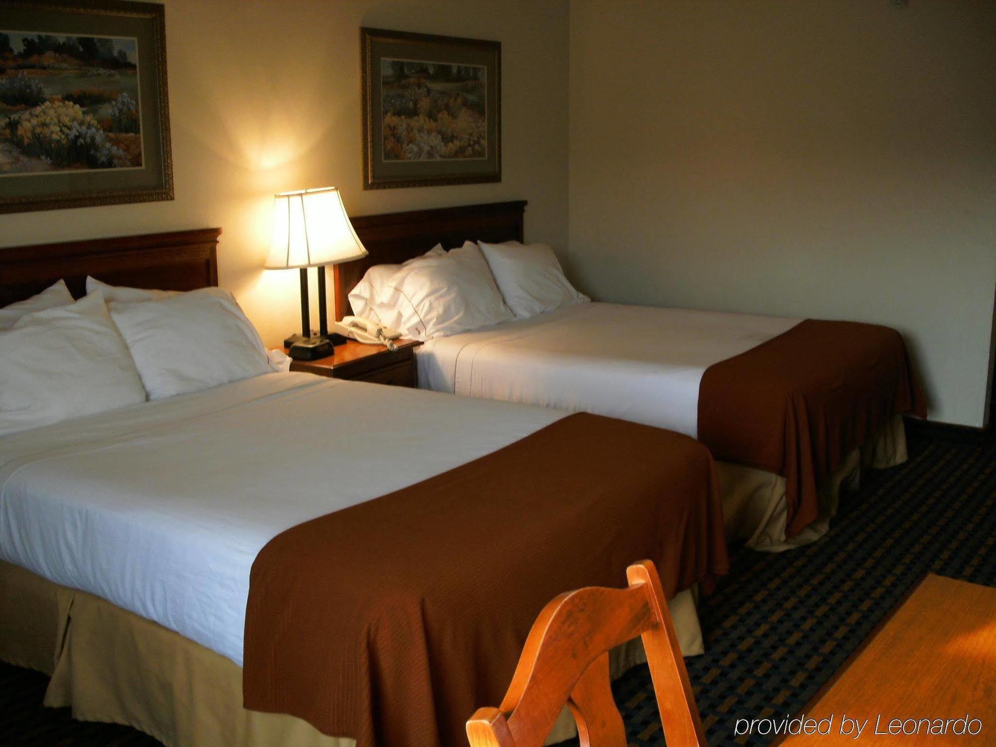 Hotel Express & By Ihg Laurinburg
